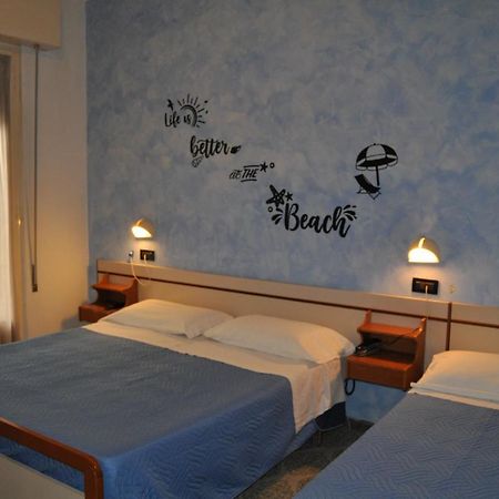 Hotel Rigobello Riccione Extérieur photo