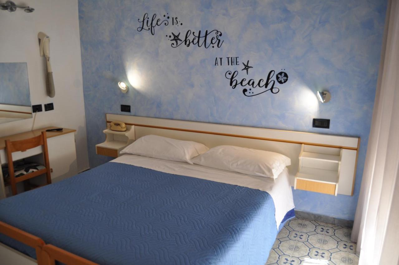 Hotel Rigobello Riccione Extérieur photo
