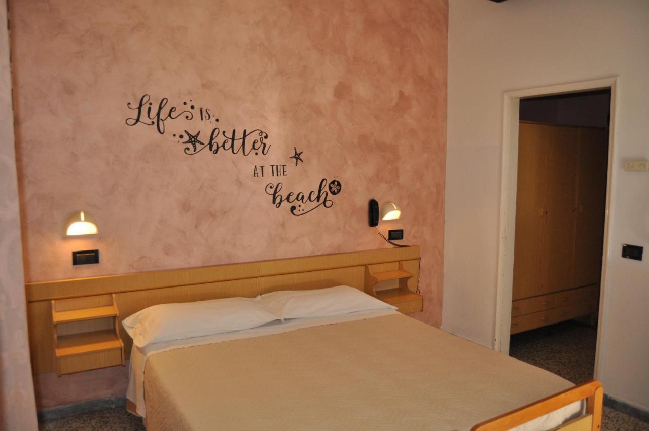 Hotel Rigobello Riccione Extérieur photo