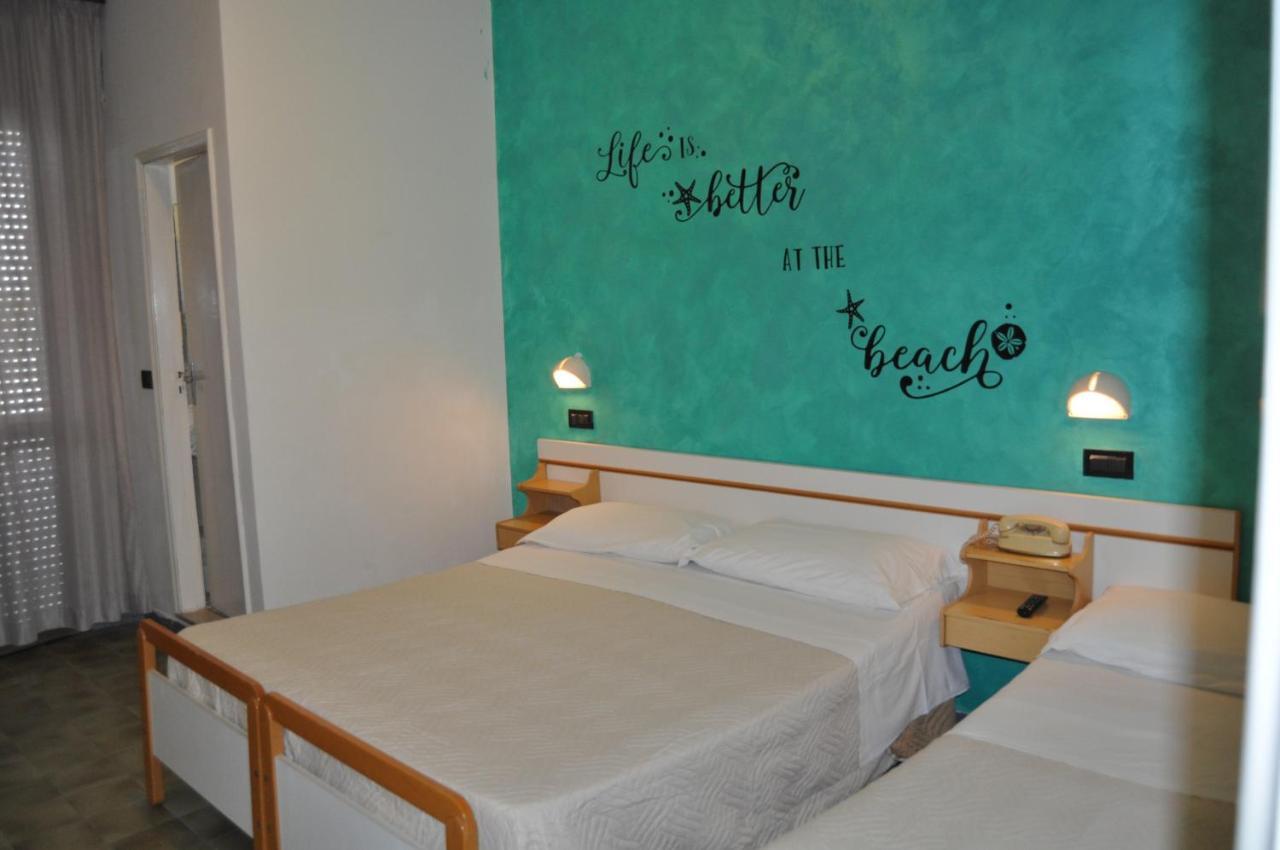 Hotel Rigobello Riccione Extérieur photo